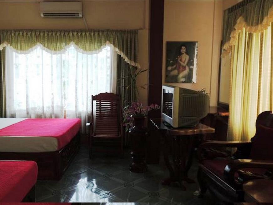 Thy Ny Hotel Battambang Exterior photo