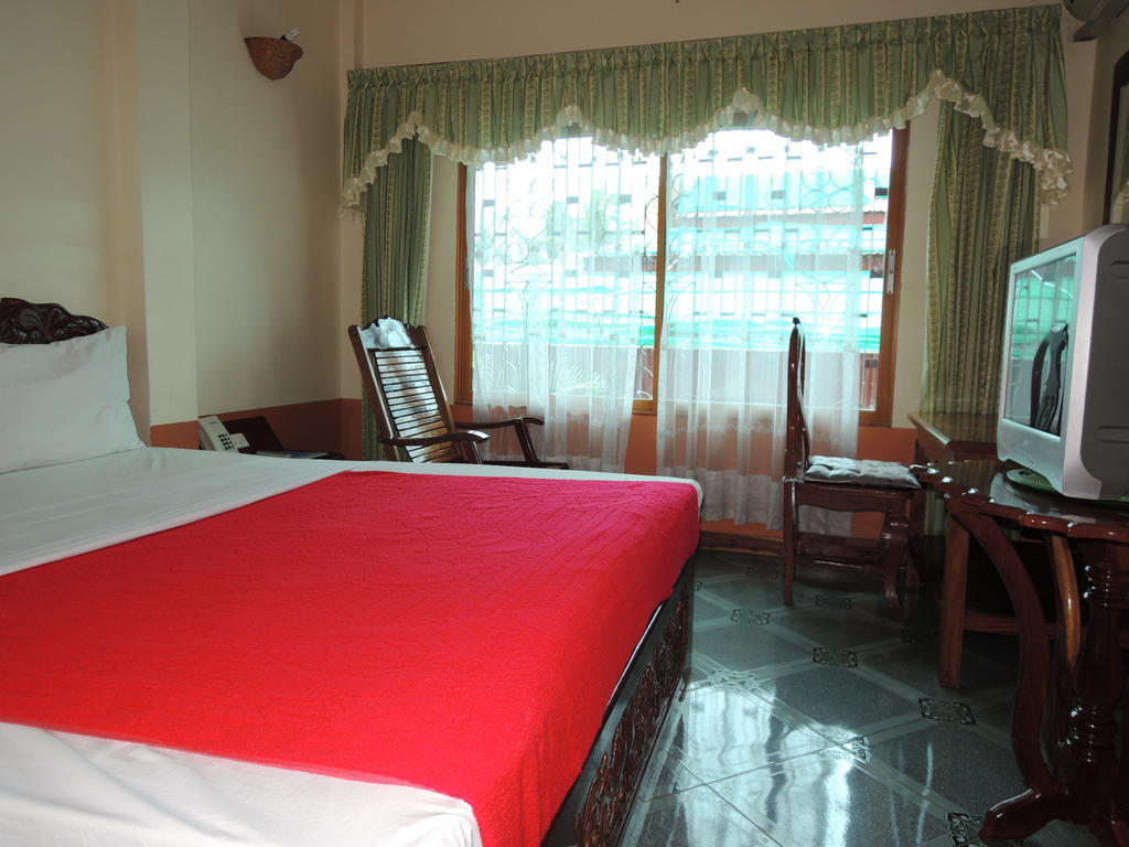 Thy Ny Hotel Battambang Room photo