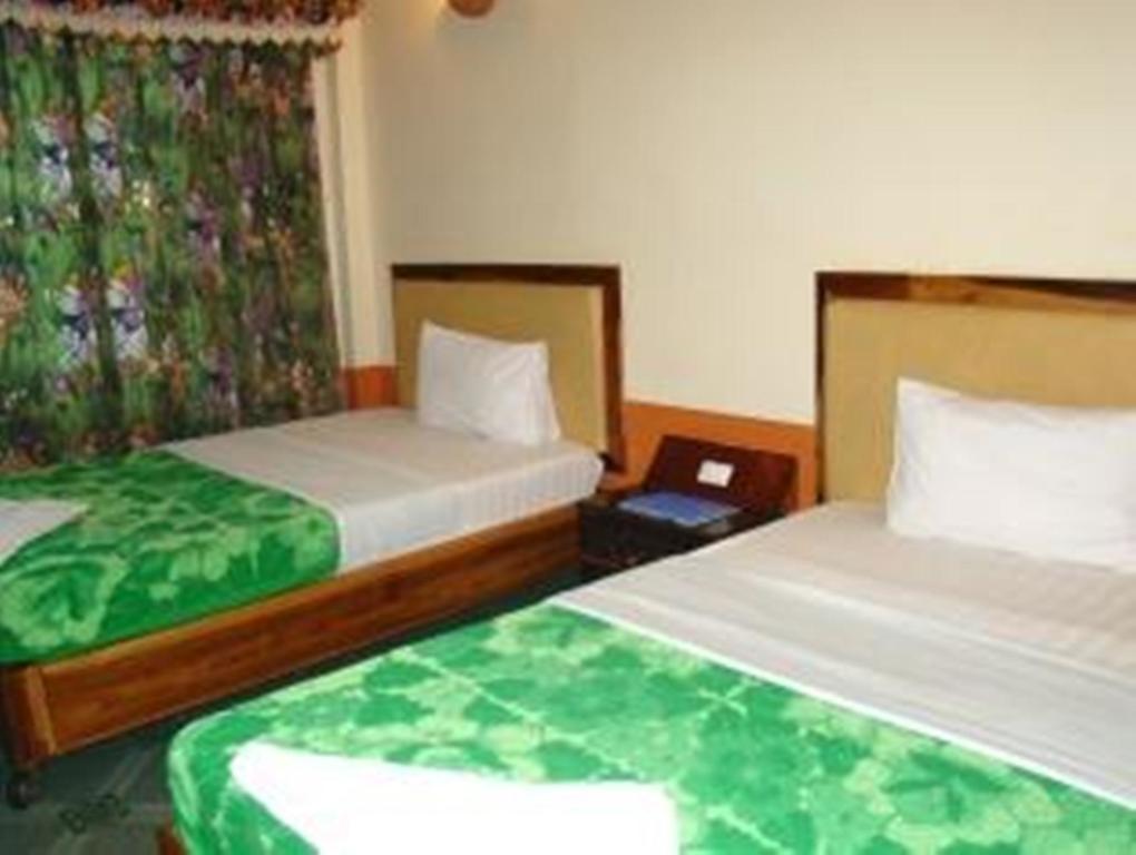 Thy Ny Hotel Battambang Exterior photo
