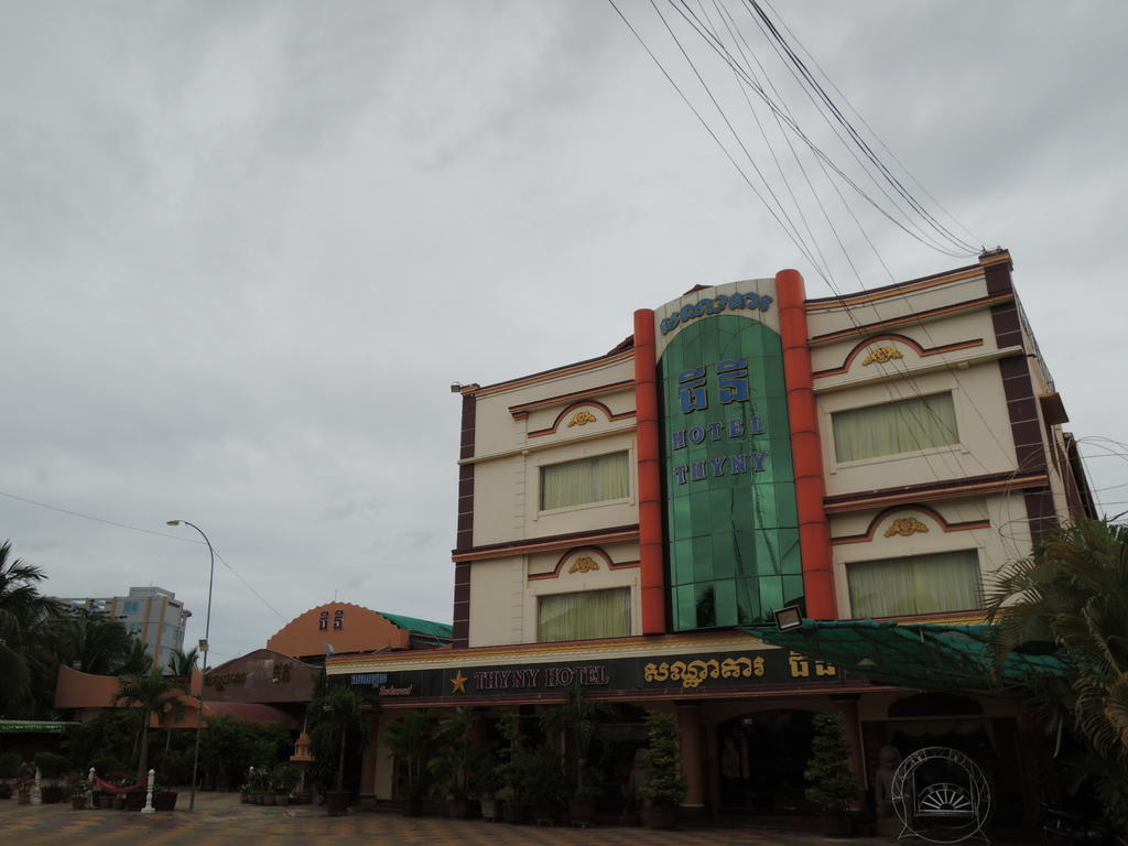 Thy Ny Hotel Battambang Exterior photo